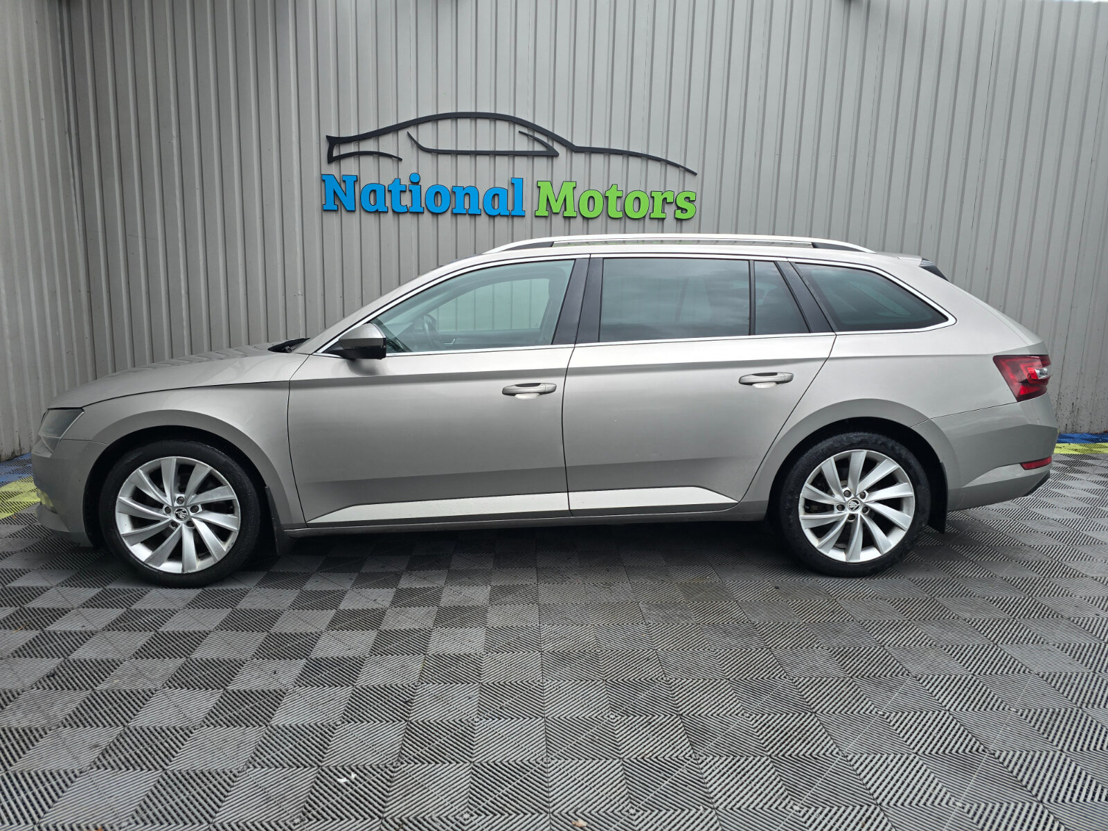 2018 Skoda Superb 2.0 150bhp Automatic - Image 6