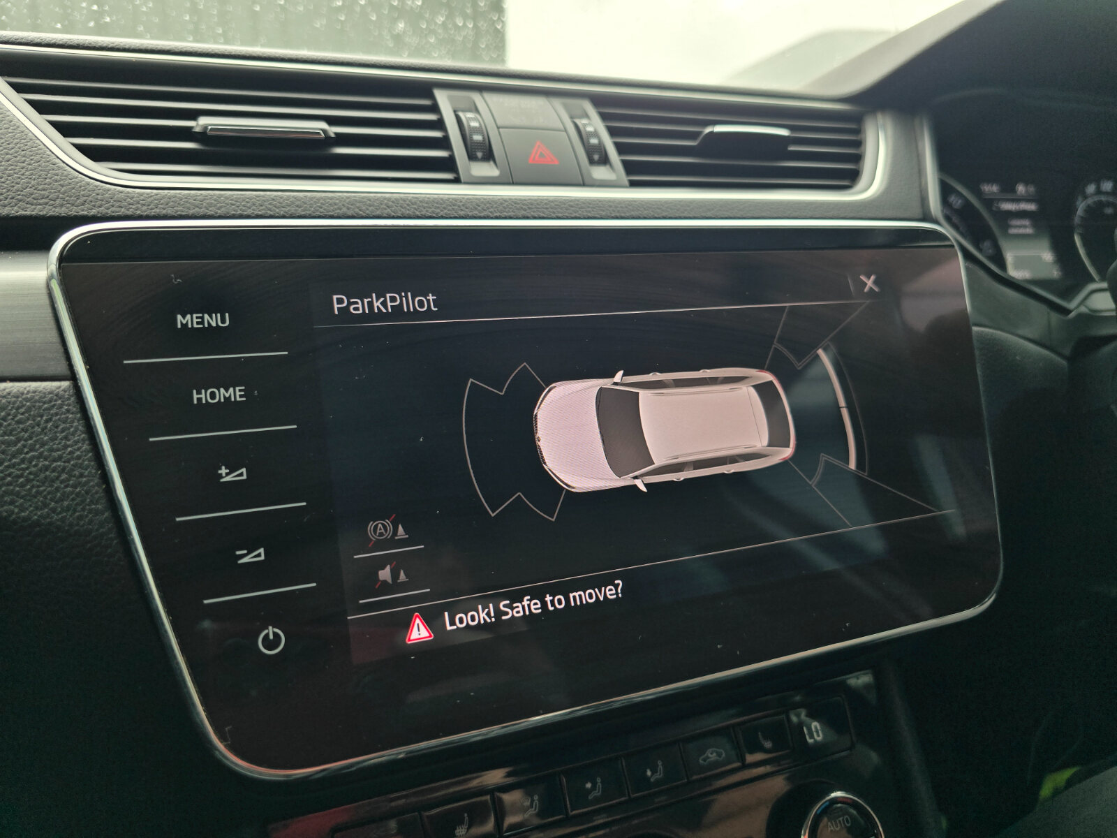 2018 Skoda Superb 2.0 150bhp Automatic - Image 16