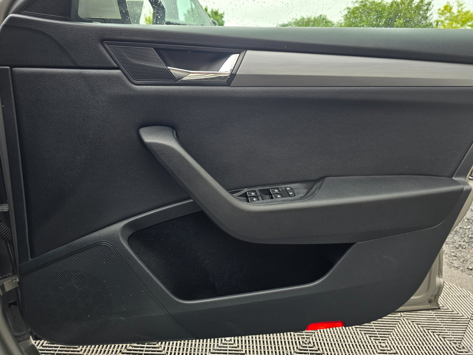 2018 Skoda Superb 2.0 150bhp Automatic - Image 19