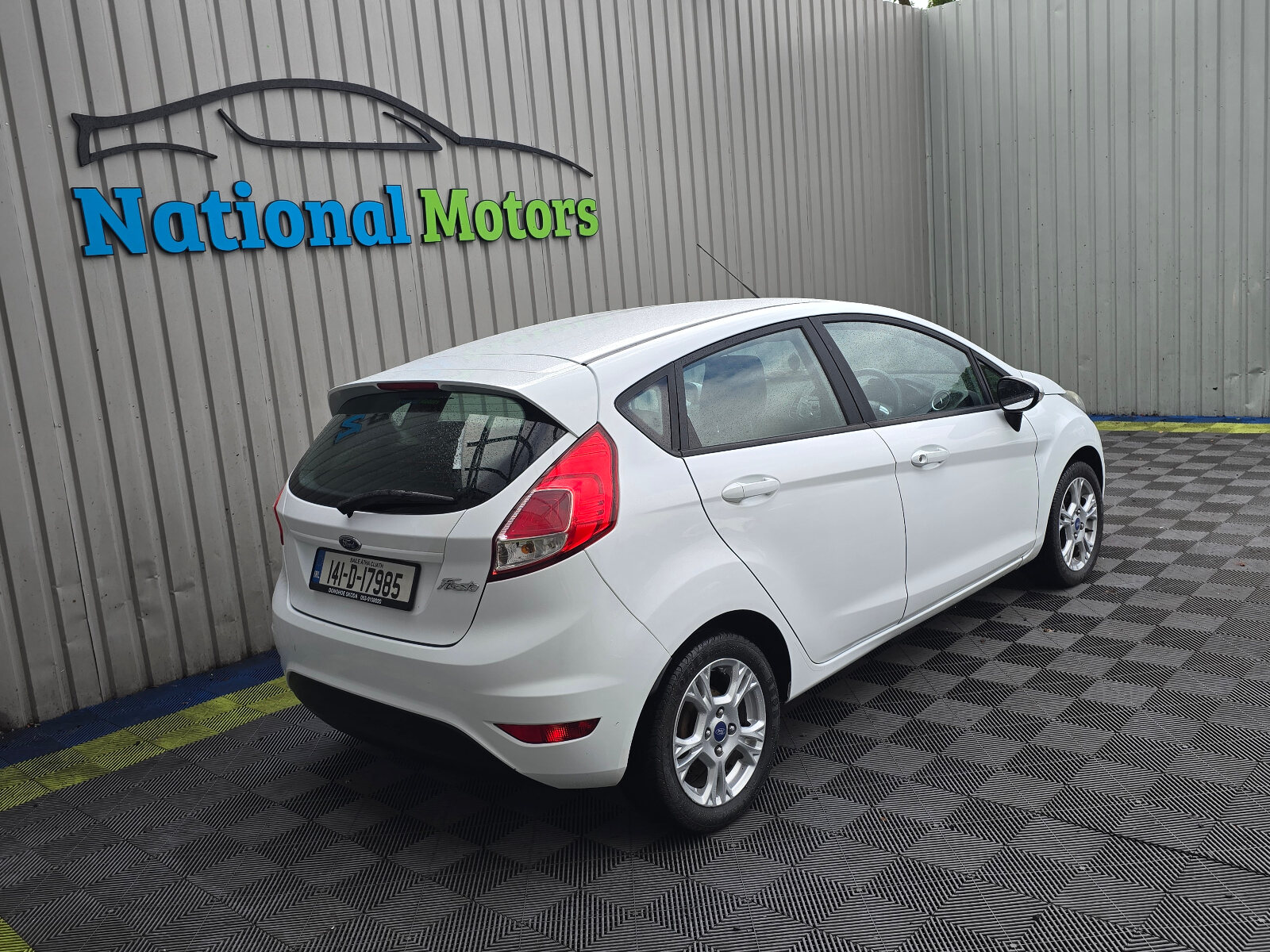 2014 Ford Fiesta 1.25 Zetec Petrol - Image 3