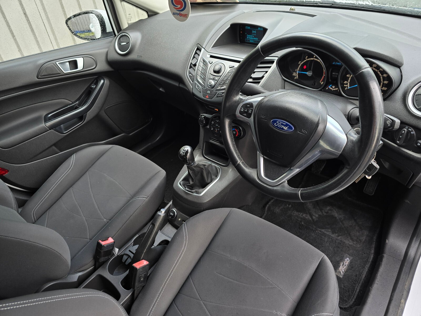 2014 Ford Fiesta 1.25 Zetec Petrol - Image 12