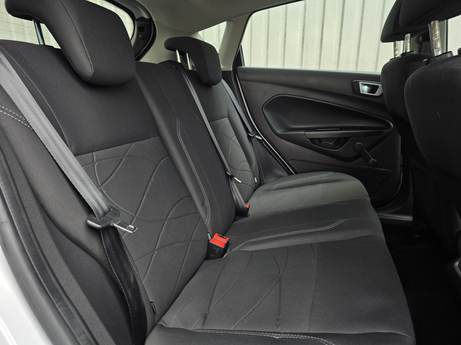2014 Ford Fiesta 1.25 Zetec Petrol - Image 20