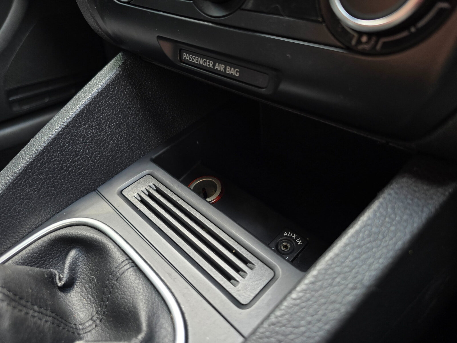 2014 Volkswagen Jetta 1.6 COMFORTLINE - Image 14