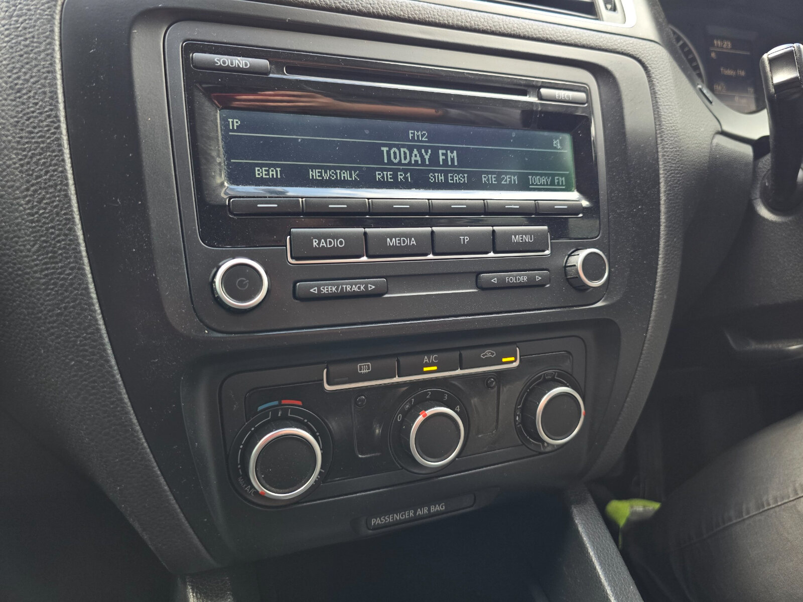 2014 Volkswagen Jetta 1.6 COMFORTLINE - Image 15