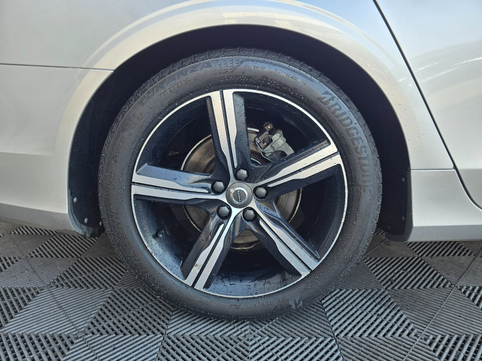 2018 Volvo V90 2.0 R-Design 190hp Automatic - Image 8