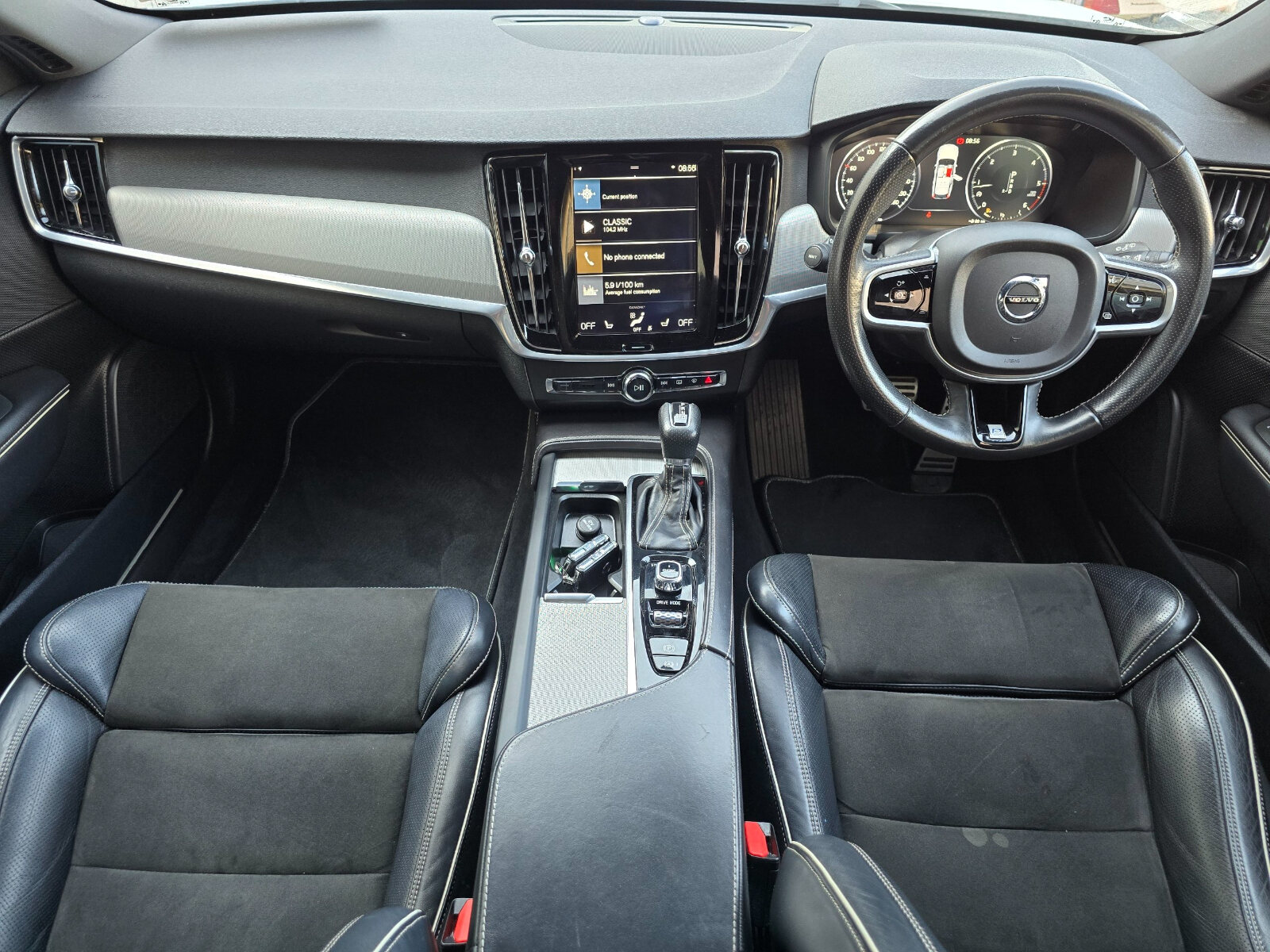 2018 Volvo V90 2.0 R-Design 190hp Automatic - Image 11