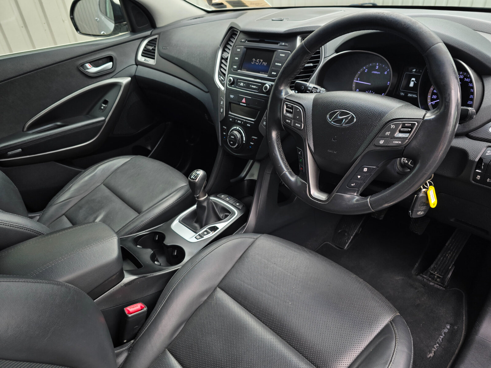 2016 Hyundai Santa Fe 2.2 4WD Executive - Image 12
