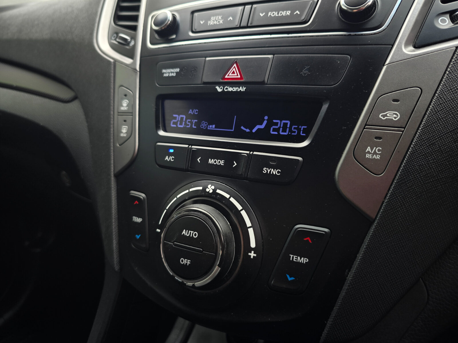 2016 Hyundai Santa Fe 2.2 4WD Executive - Image 15
