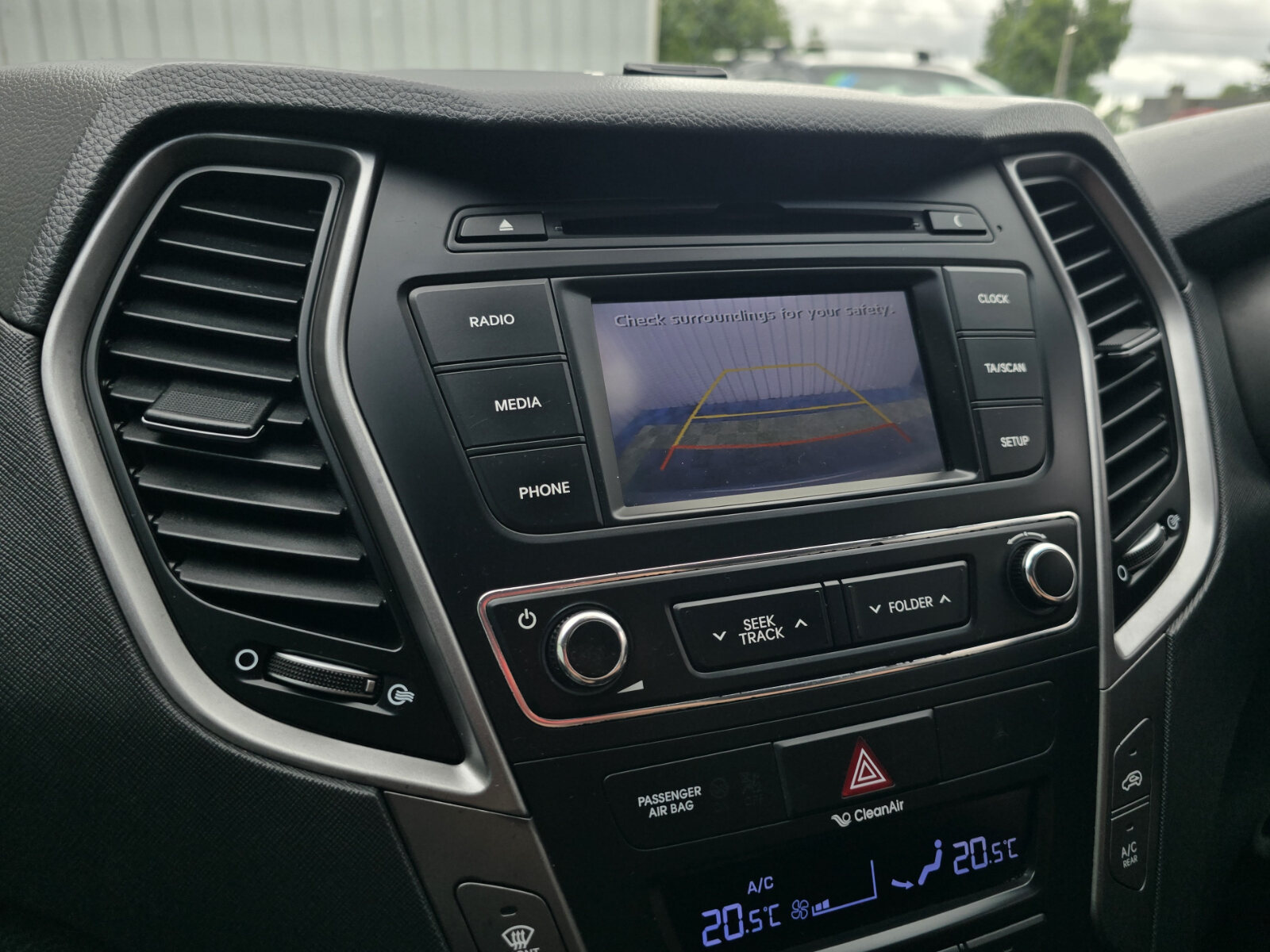 2016 Hyundai Santa Fe 2.2 4WD Executive - Image 16