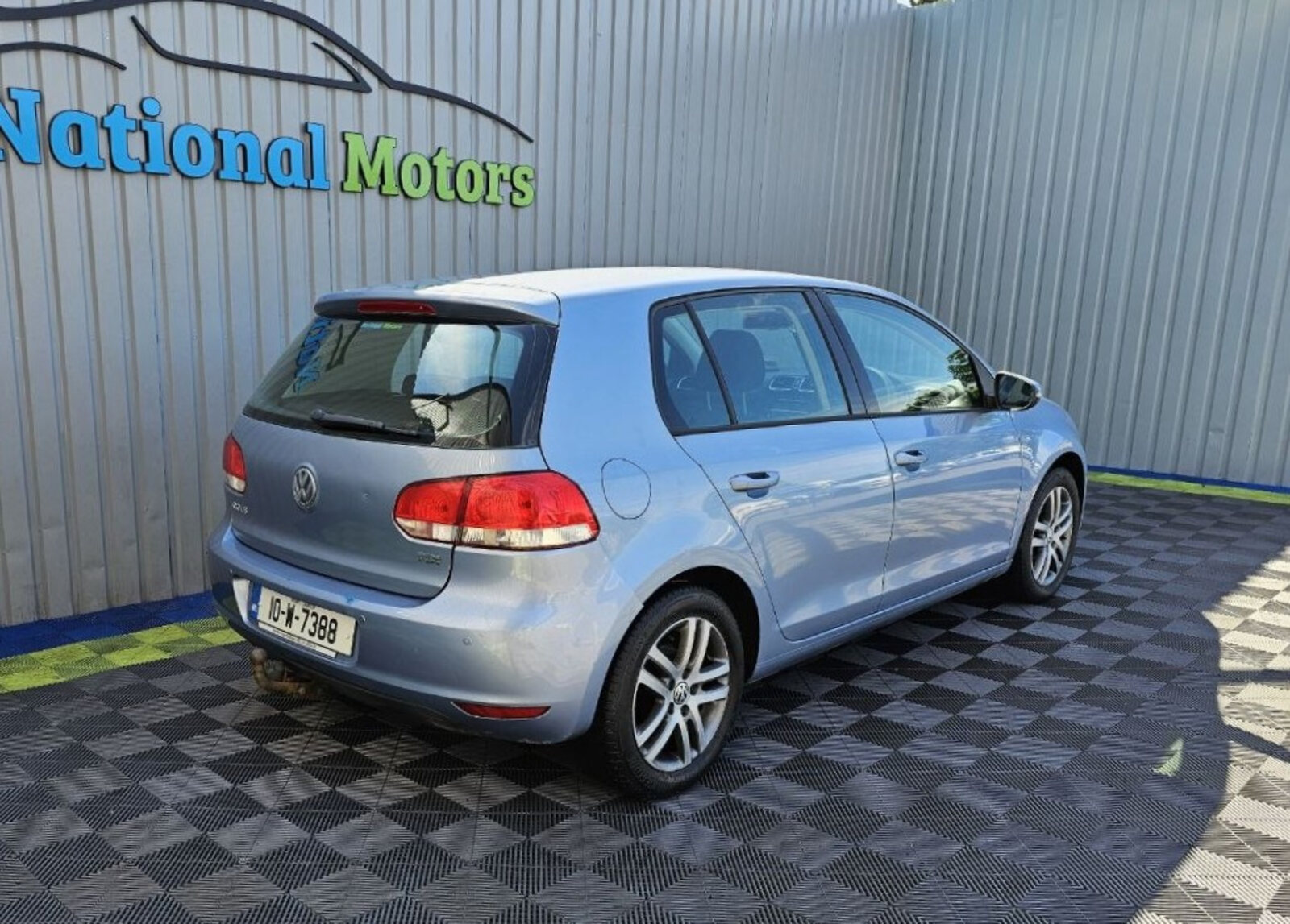 2010 Volkswagen Golf 1.6 TDI - Image 2