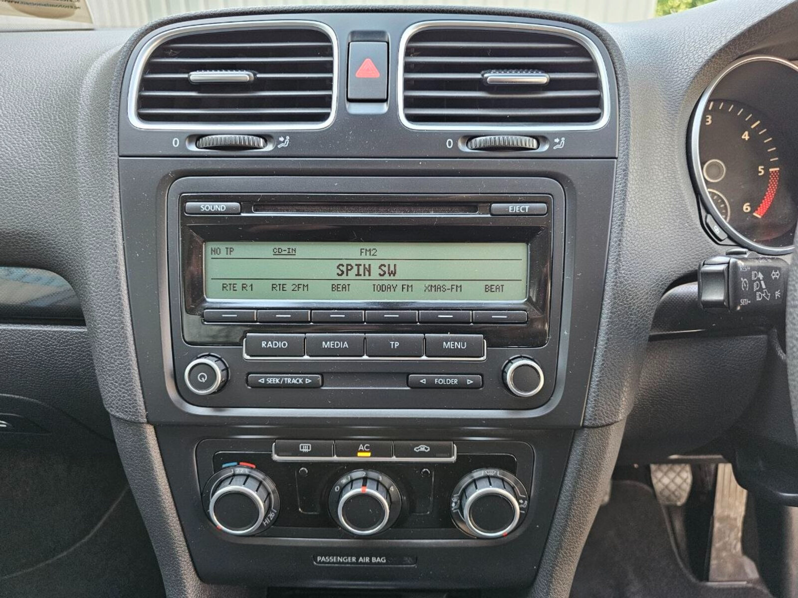2010 Volkswagen Golf 1.6 TDI - Image 13
