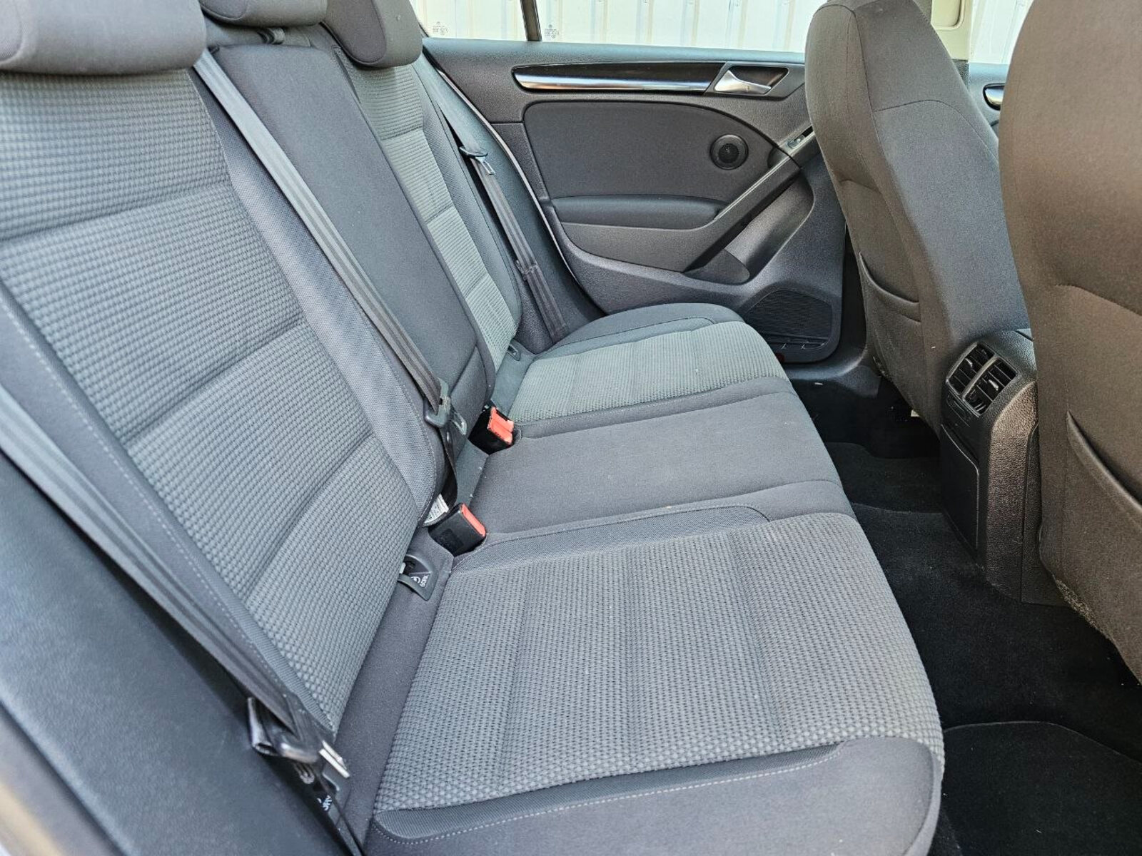 2010 Volkswagen Golf 1.6 TDI - Image 19