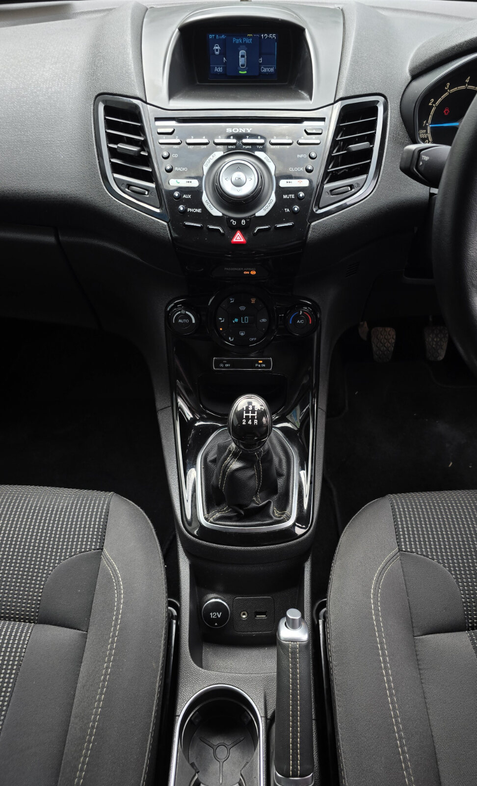 2016 Ford Fiesta Titanium 1.0 Petrol - Image 13