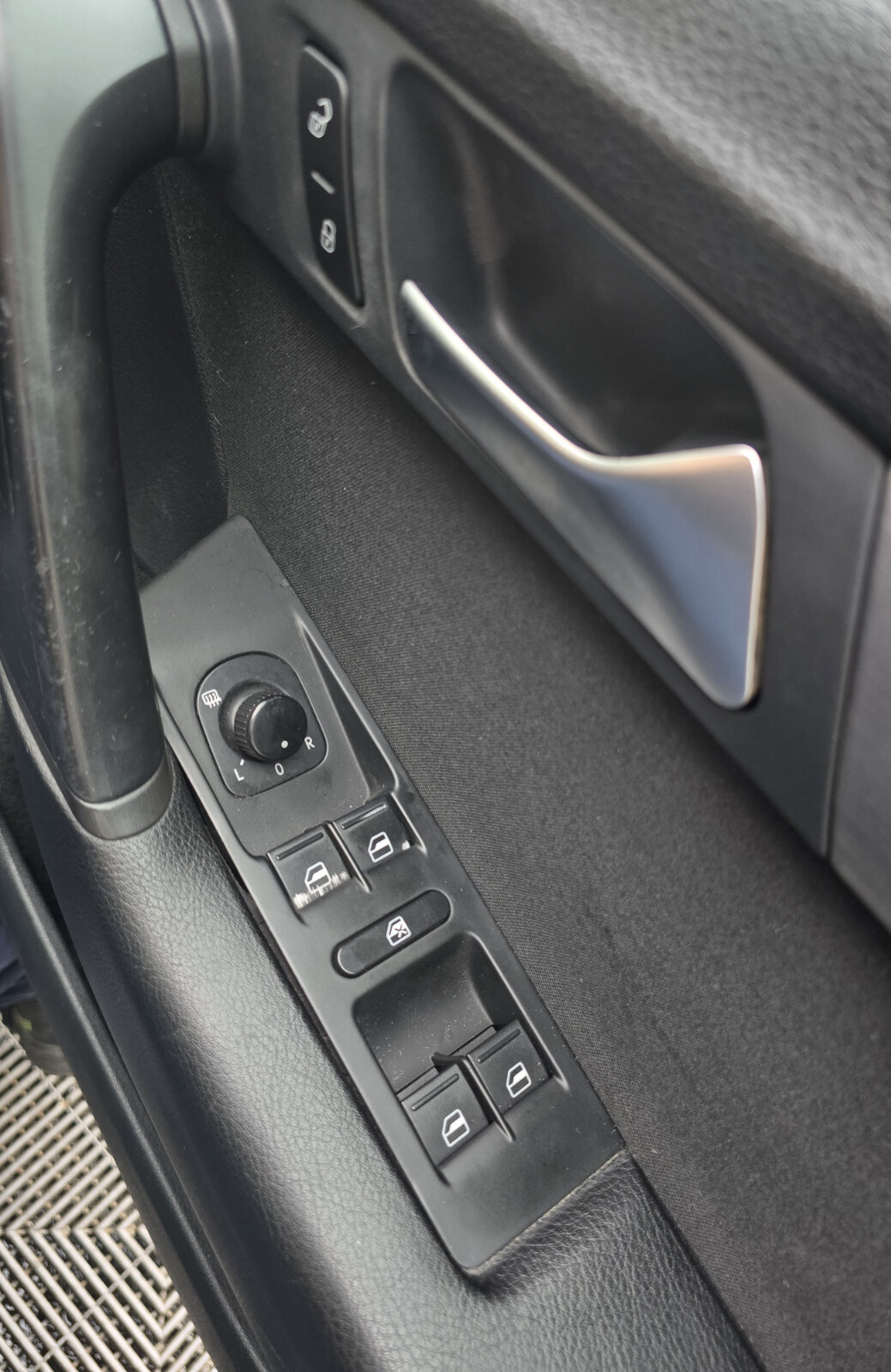 2012 Volkswagen Passat 2.0 TDI COMFORTLINE - Image 17