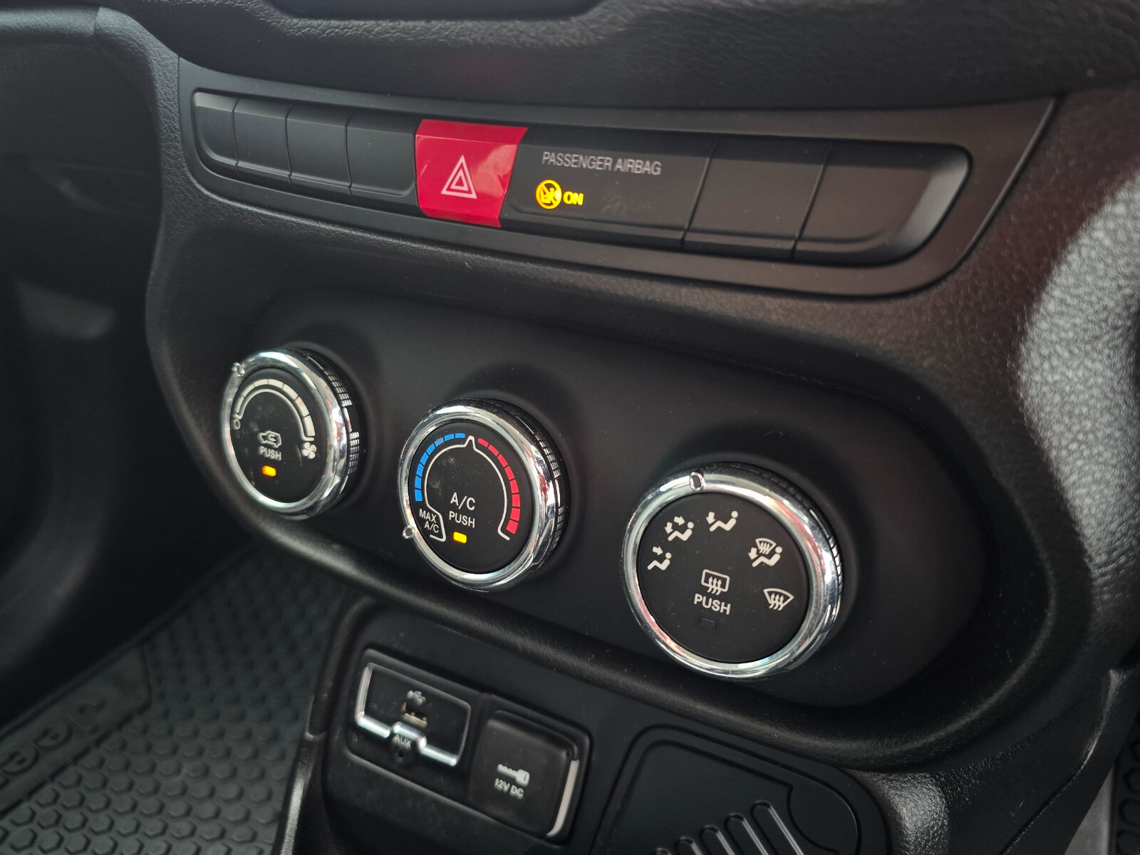2016 Jeep Renegade 1.6 Mjet FWD SPORT - Image 15