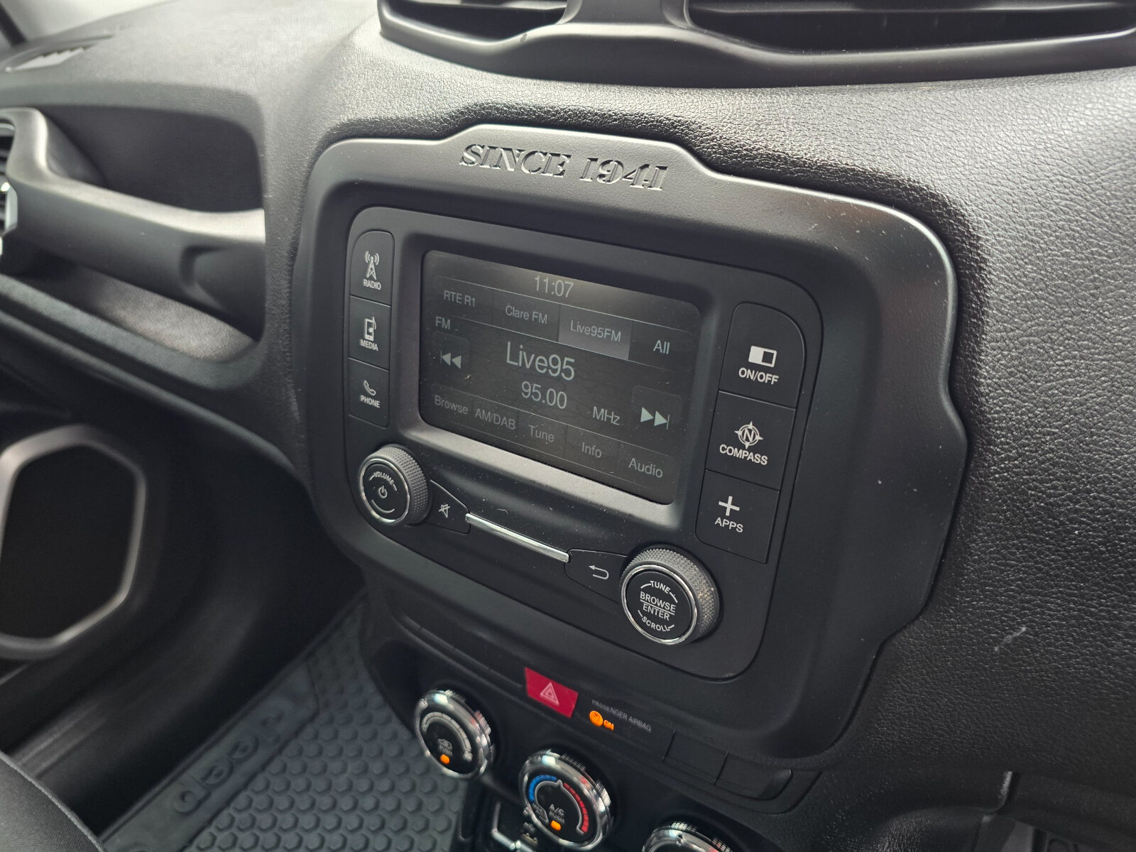 2016 Jeep Renegade 1.6 Mjet FWD SPORT - Image 16