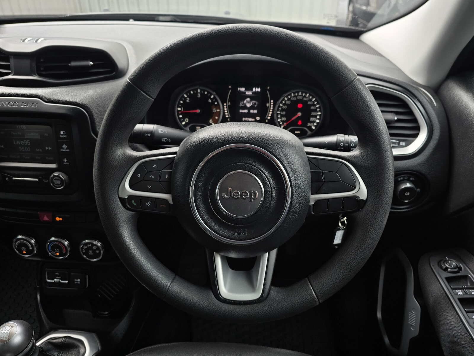 2016 Jeep Renegade 1.6 Mjet FWD SPORT - Image 17