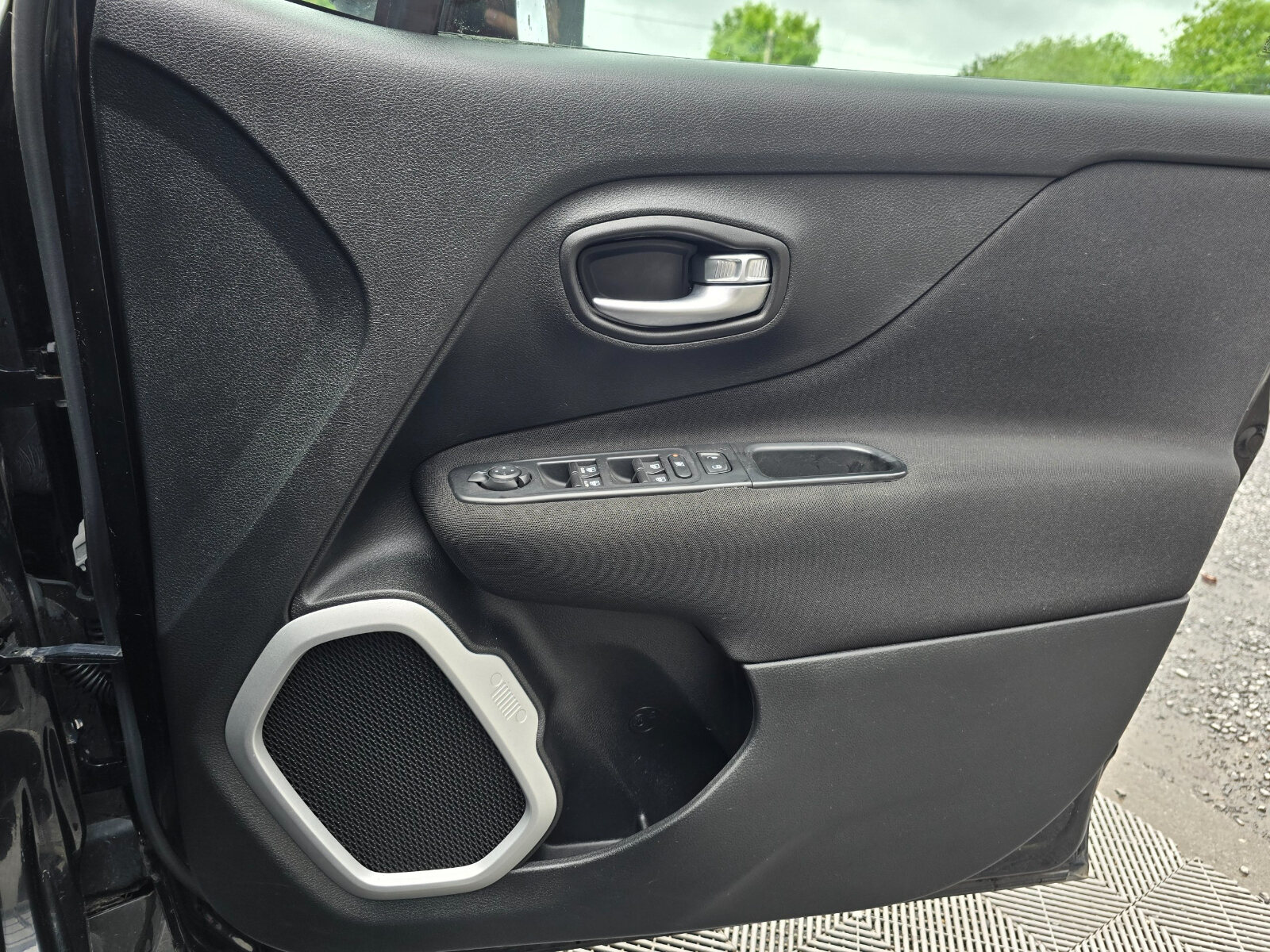 2016 Jeep Renegade 1.6 Mjet FWD SPORT - Image 19