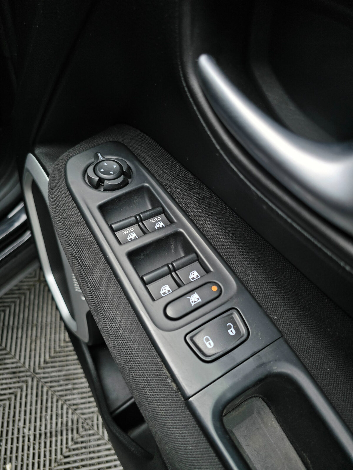 2016 Jeep Renegade 1.6 Mjet FWD SPORT - Image 20