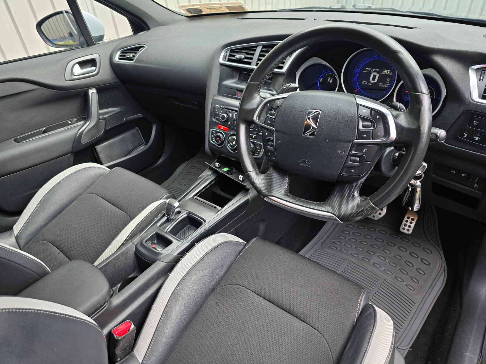 2014 Citroen DS 4 1.6 Automatic - Image 12