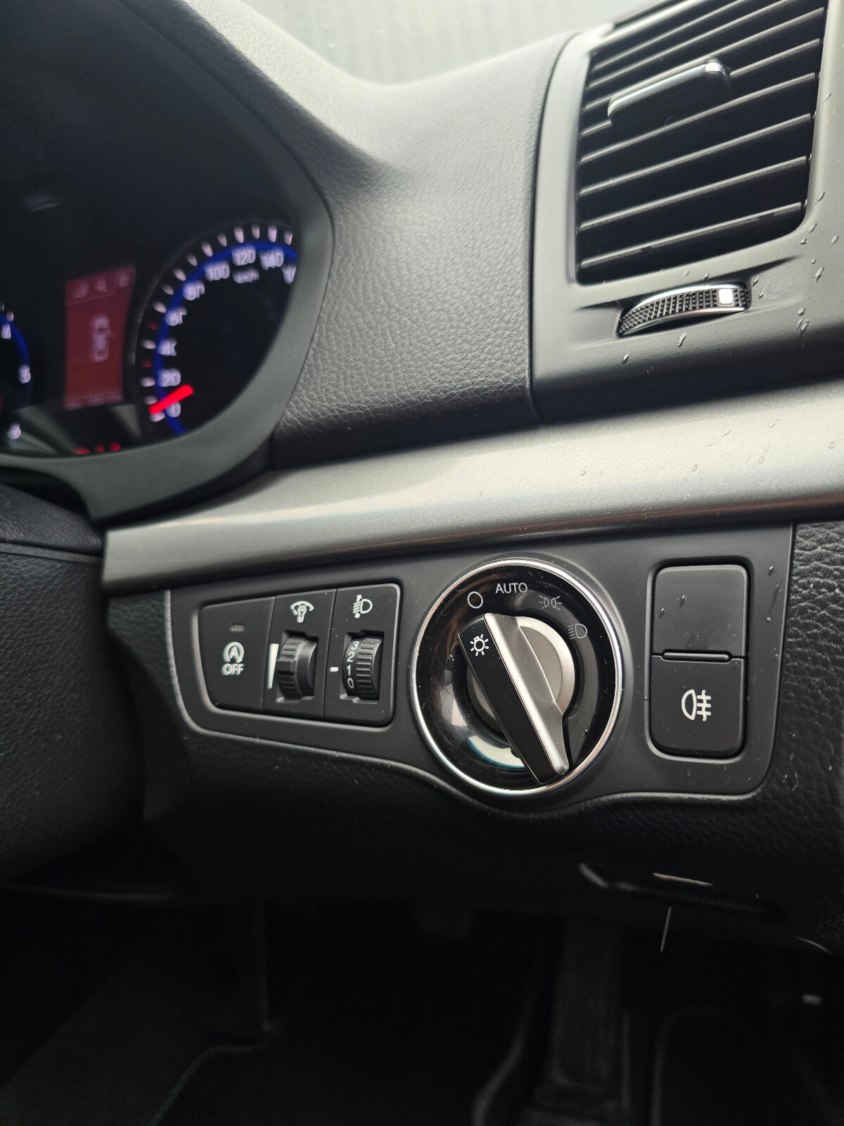 2016 Hyundai i40 Comfort Plus 1.7 Diesel - Image 17