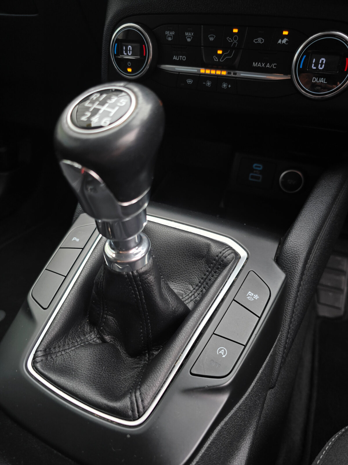 2020 Ford Kuga 1.5 EcoBlue Titanium - Image 16