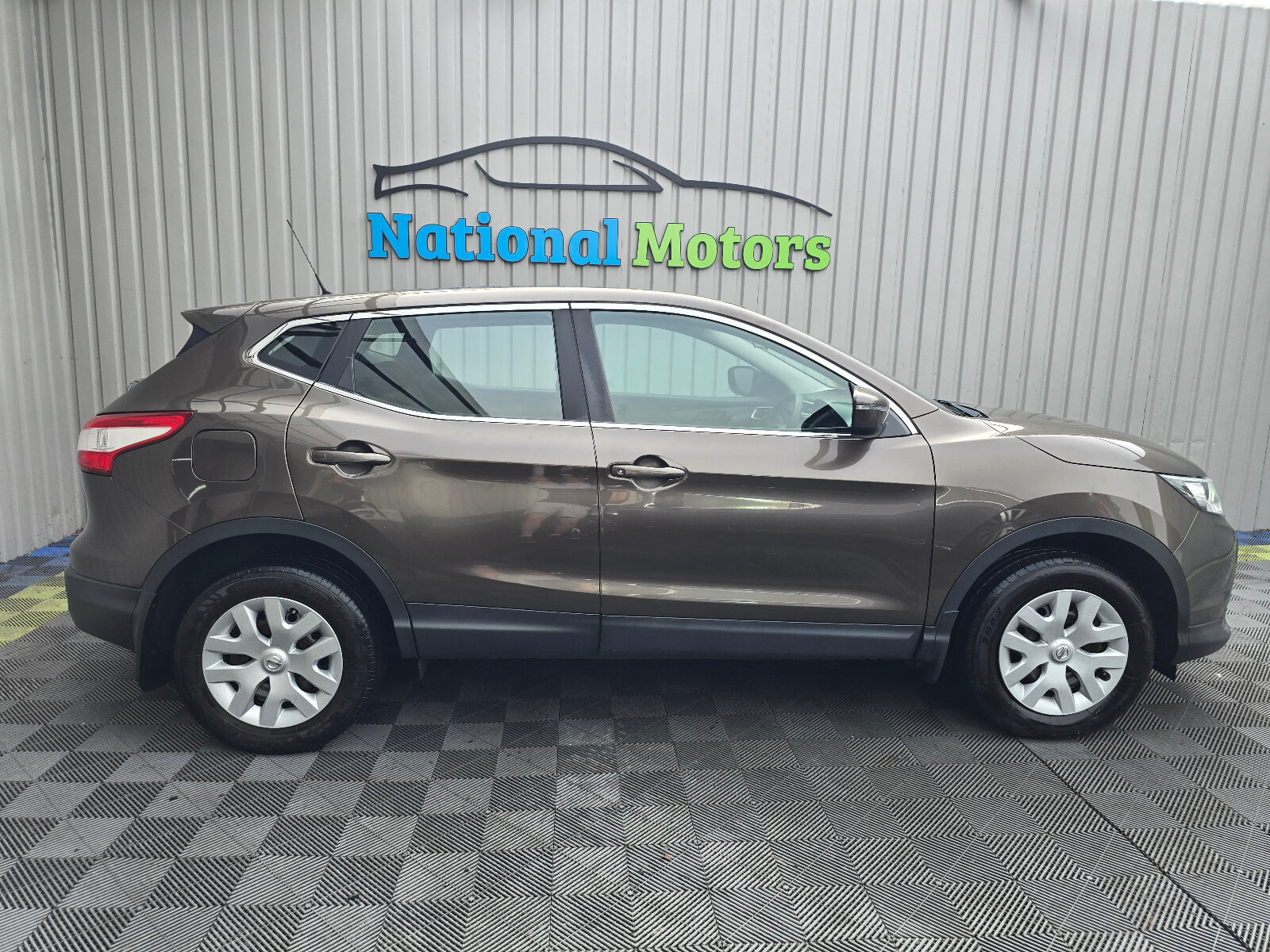 2016 Nissan Qashqai 1.2 XE Petrol - Image 2