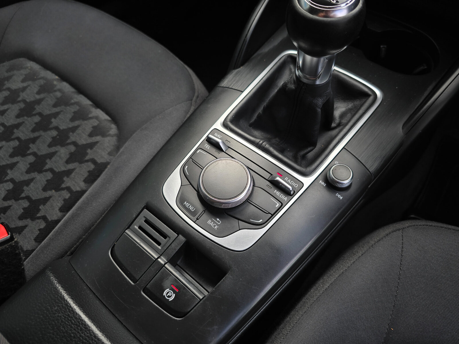 2014 Audi A3 1.6 TDI SE - Image 15