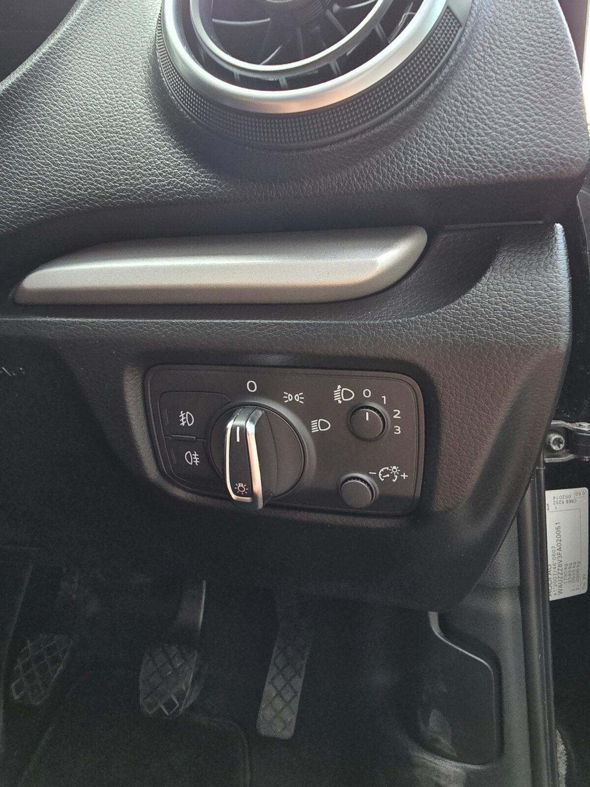 2014 Audi A3 1.6 TDI SE - Image 19