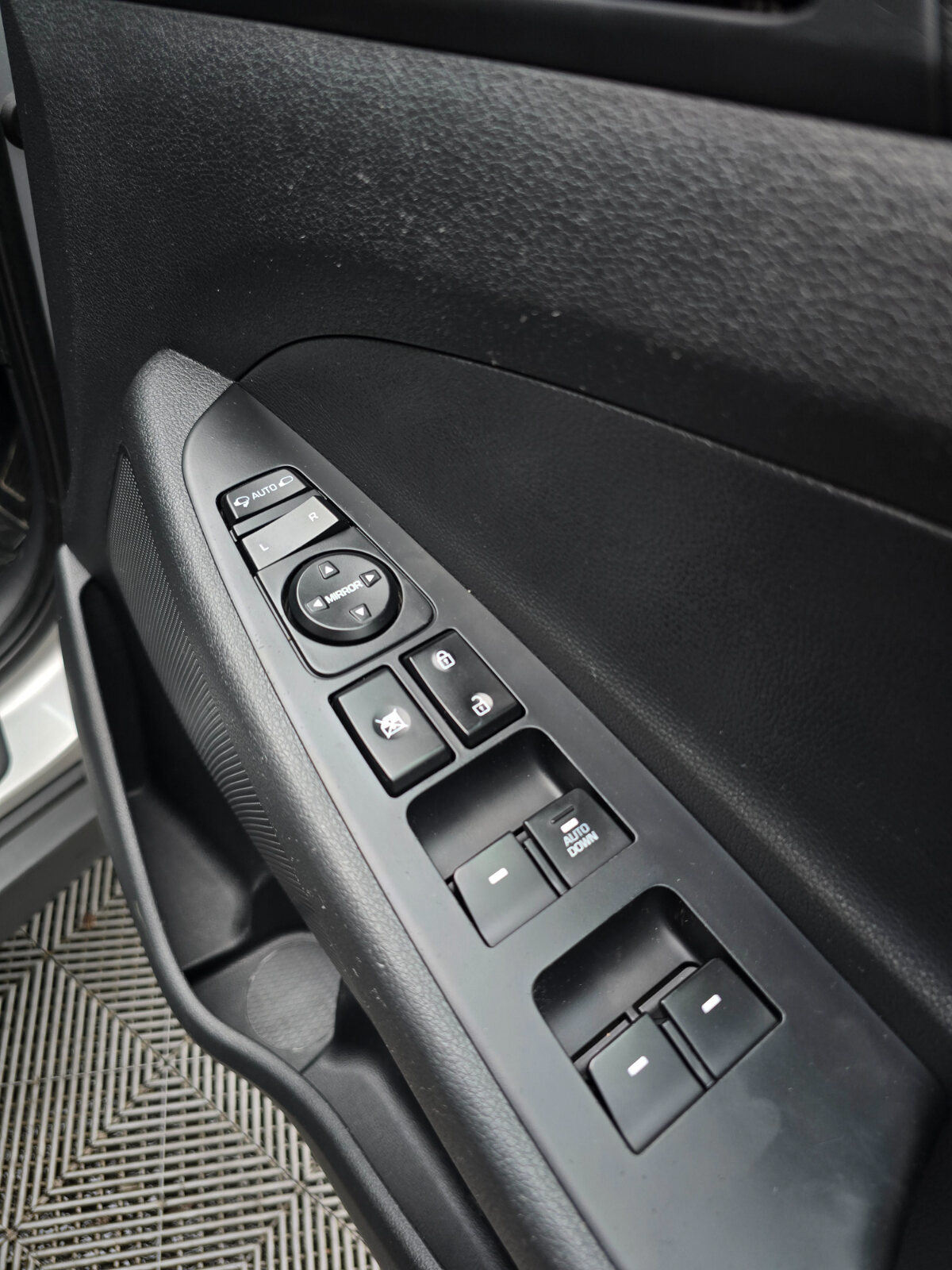 2018 Hyundai Tucson 1.7 Executive SE - Image 20