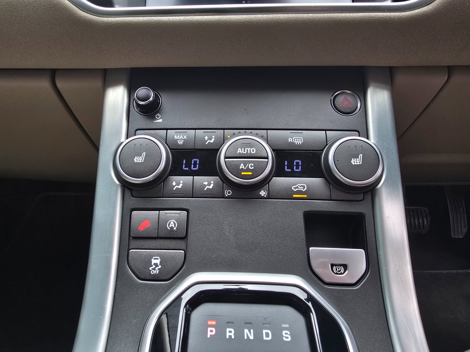 2017 Rang Rover Evoque 2.0 Td4 SE Automatic - Image 16