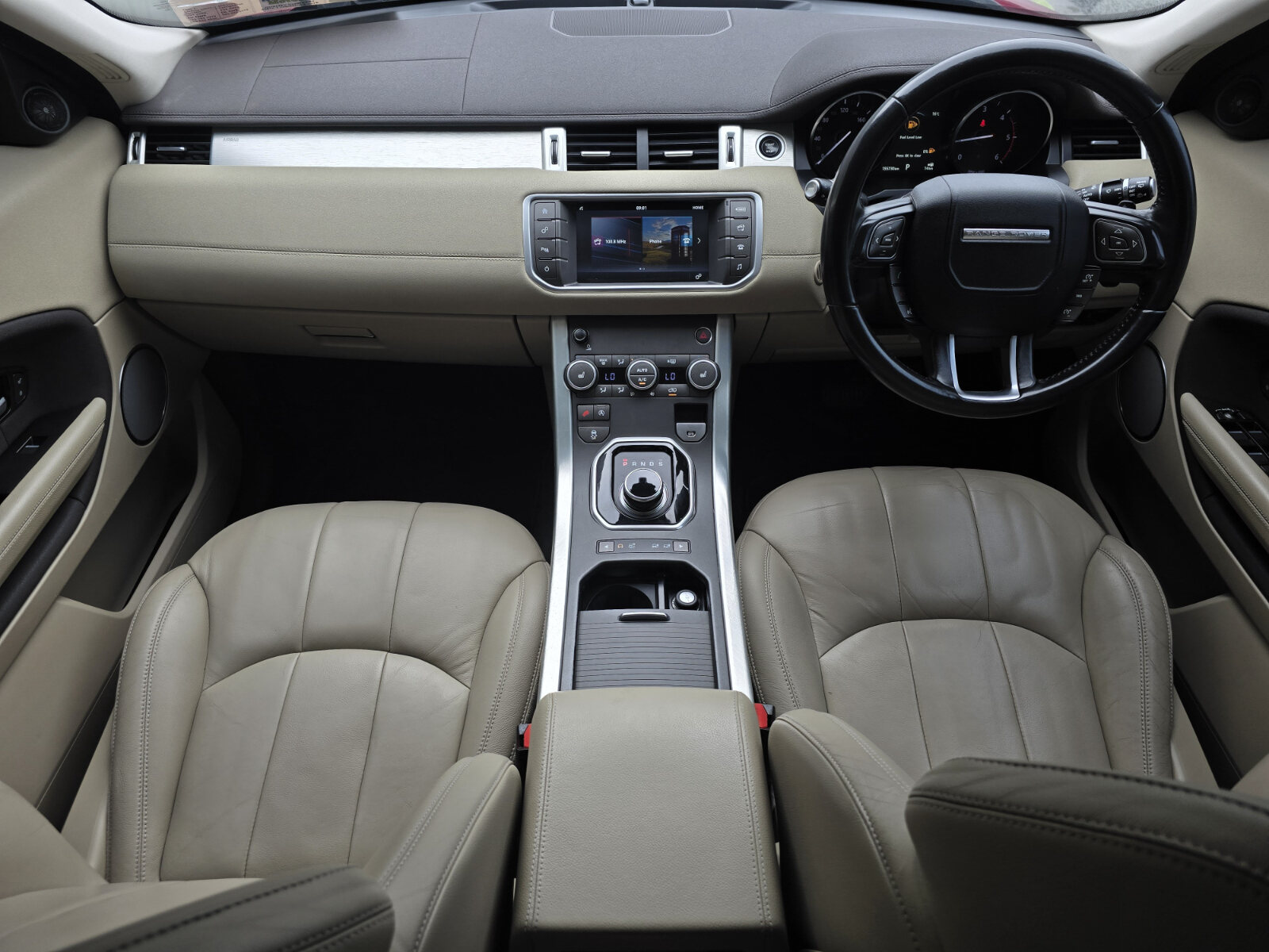 2017 Rang Rover Evoque 2.0 Td4 SE Automatic - Image 11