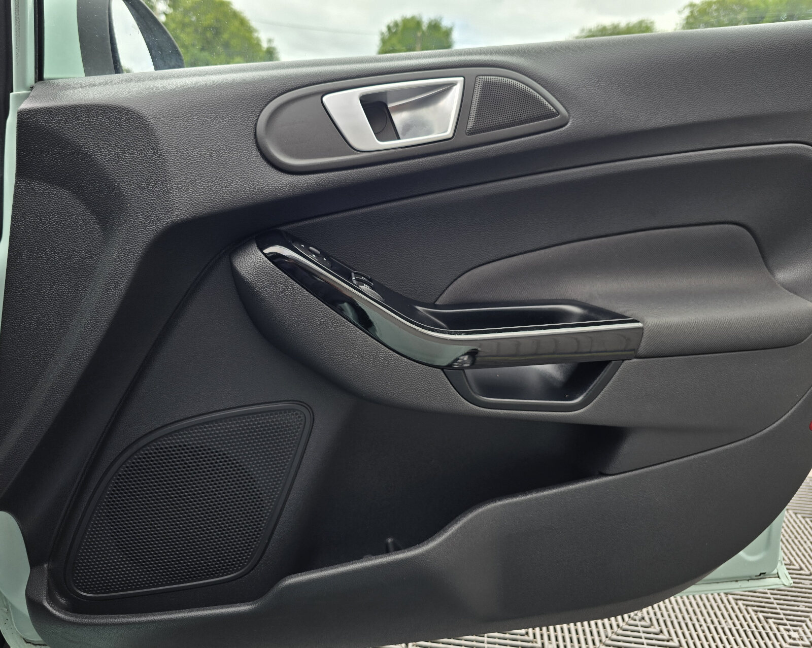 2017 Ford Fiesta 1.0 Zetec - Image 20