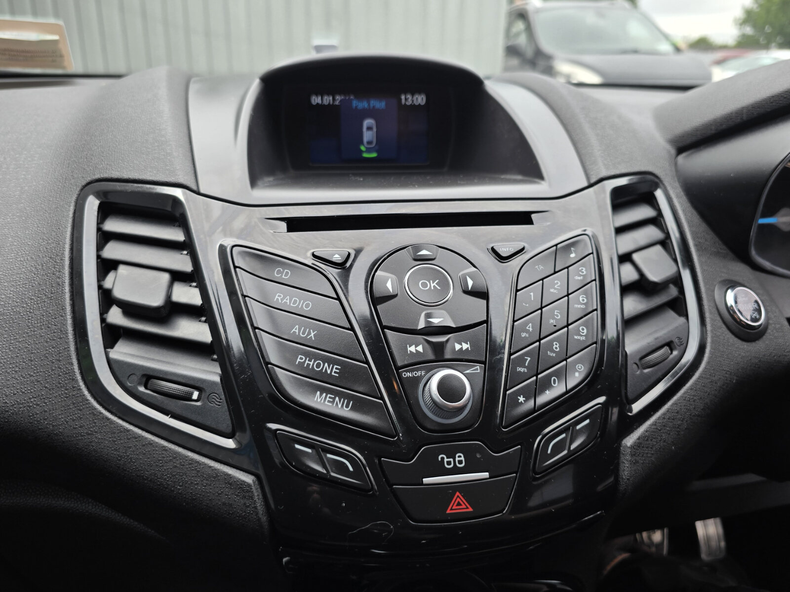 2016  Ford Fiesta 1.0 Zetec 100PS - Image 17