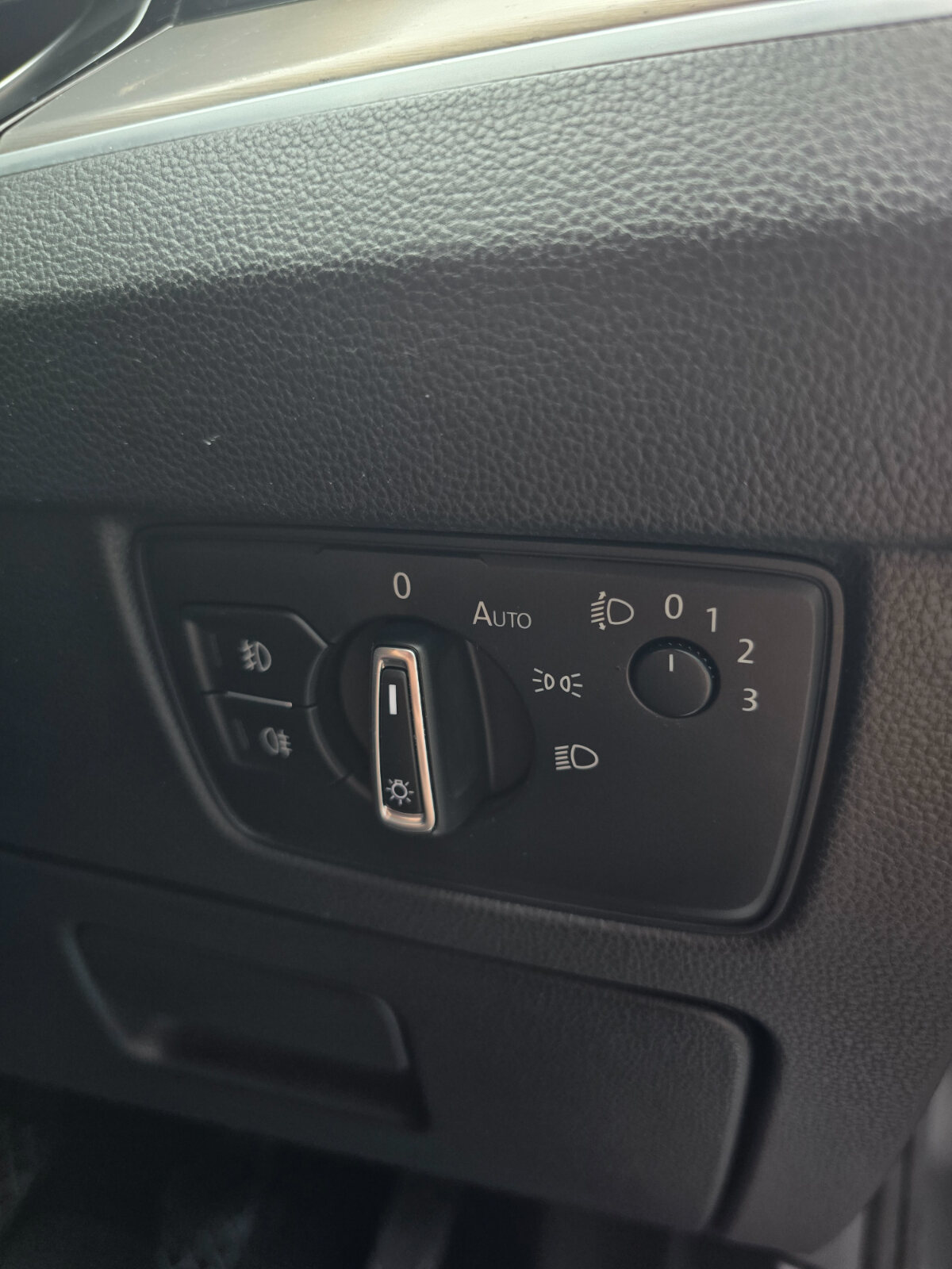 2017 Volkswagen Passat 2.0 TDI Highline - Image 20