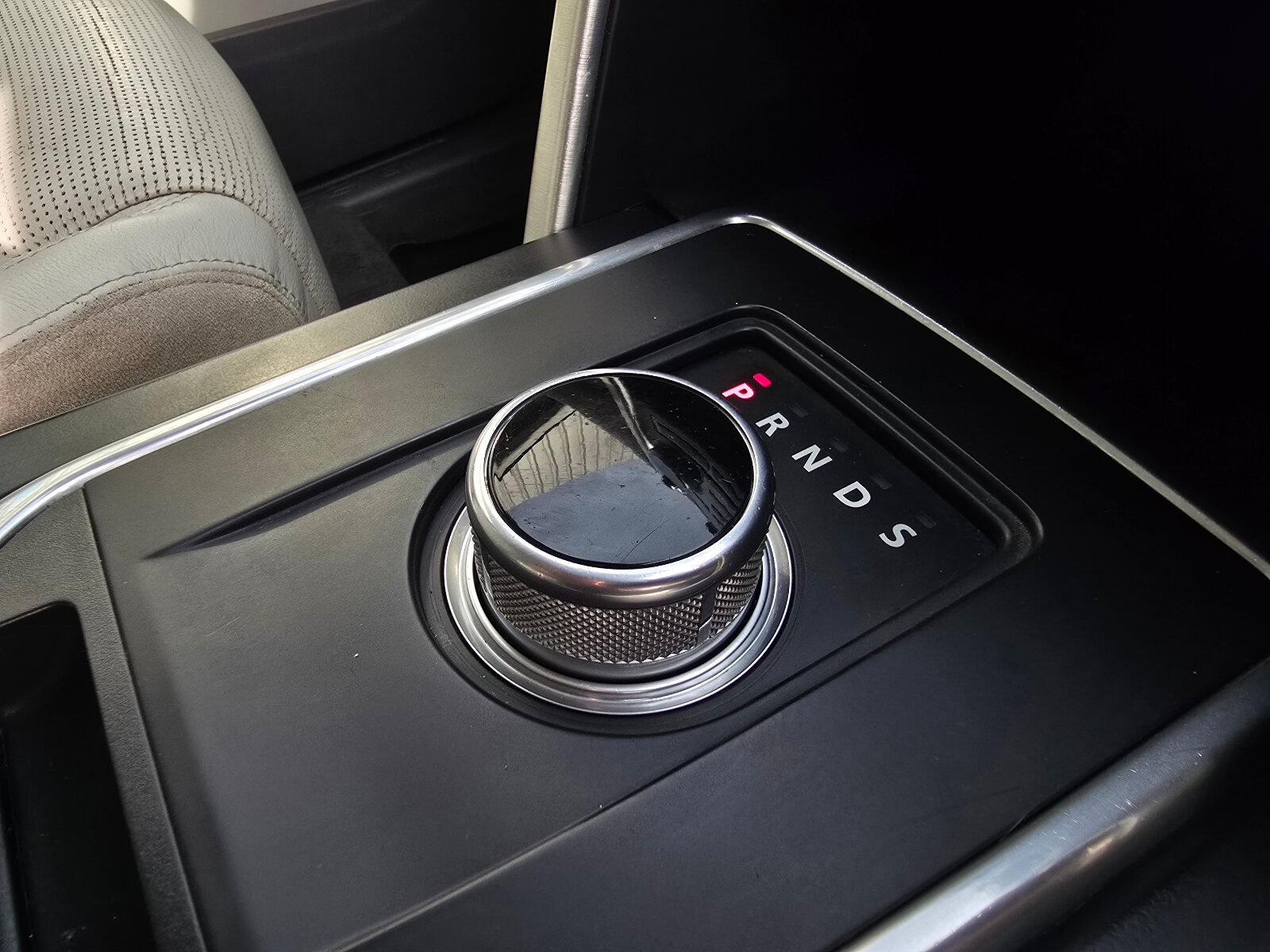 2016 Discovery Sport 2.0 TD4 AUTO 7 Seat - Image 15