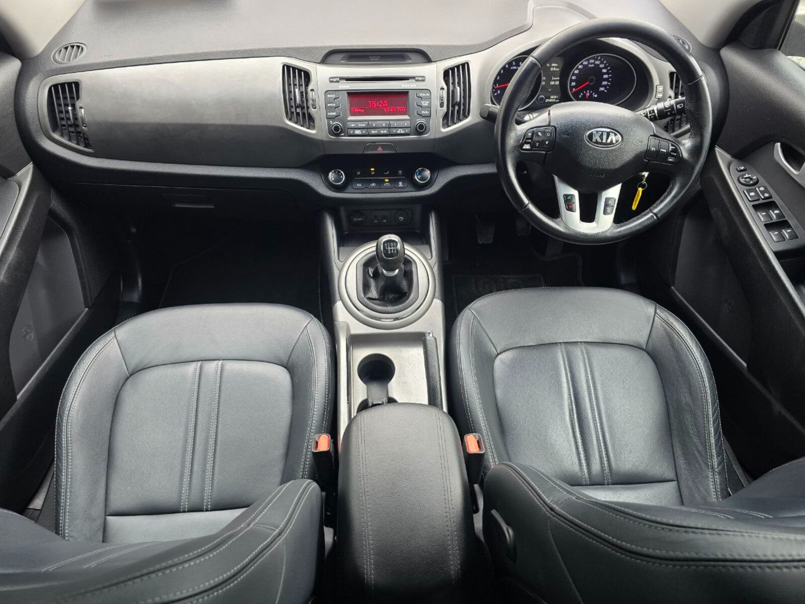 2015 Kia Sportage 1.7 D EXL - Image 10