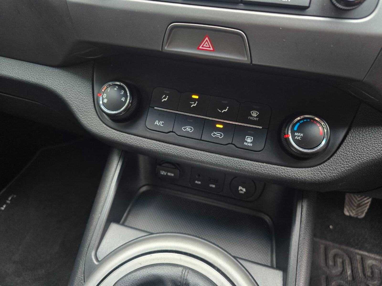 2015 Kia Sportage 1.7 D EXL - Image 14