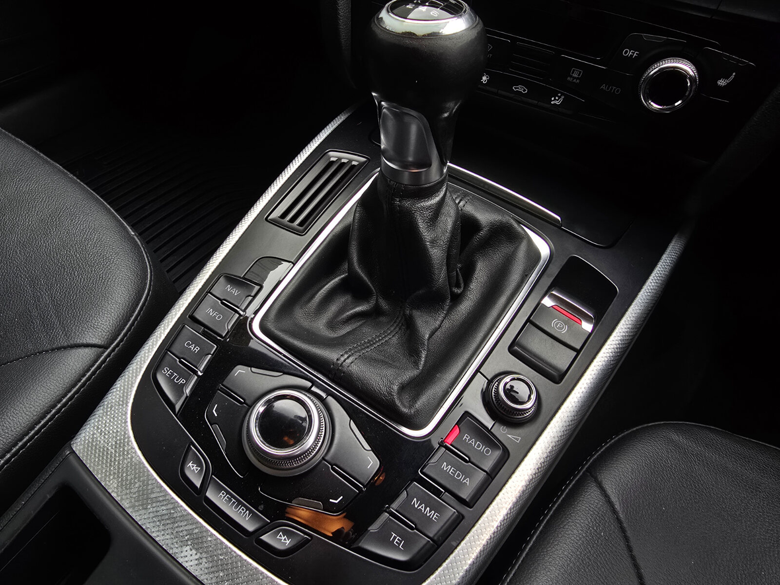 2012 Audi A4 2.0D TDI Estate - Image 14