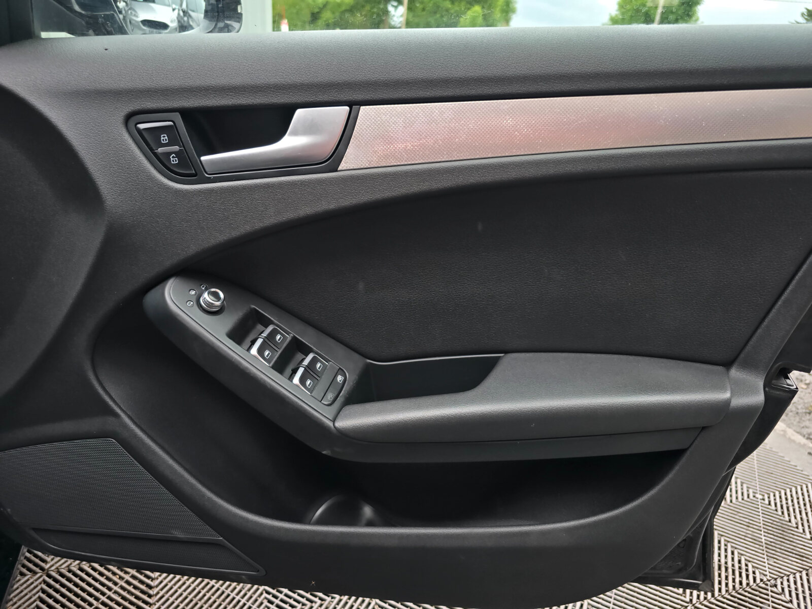 2012 Audi A4 2.0D TDI Estate - Image 20