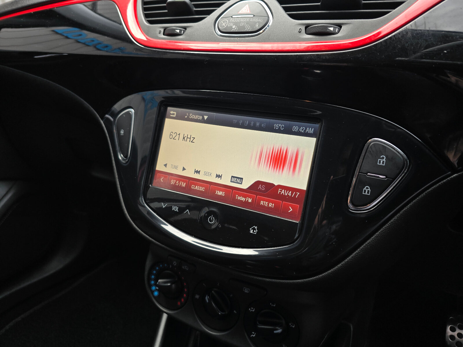 2015 Vauxhall Corsa 1.2 Petrol - Image 17