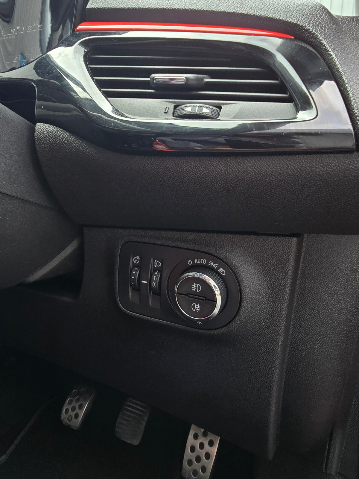 2015 Vauxhall Corsa 1.2 Petrol - Image 20
