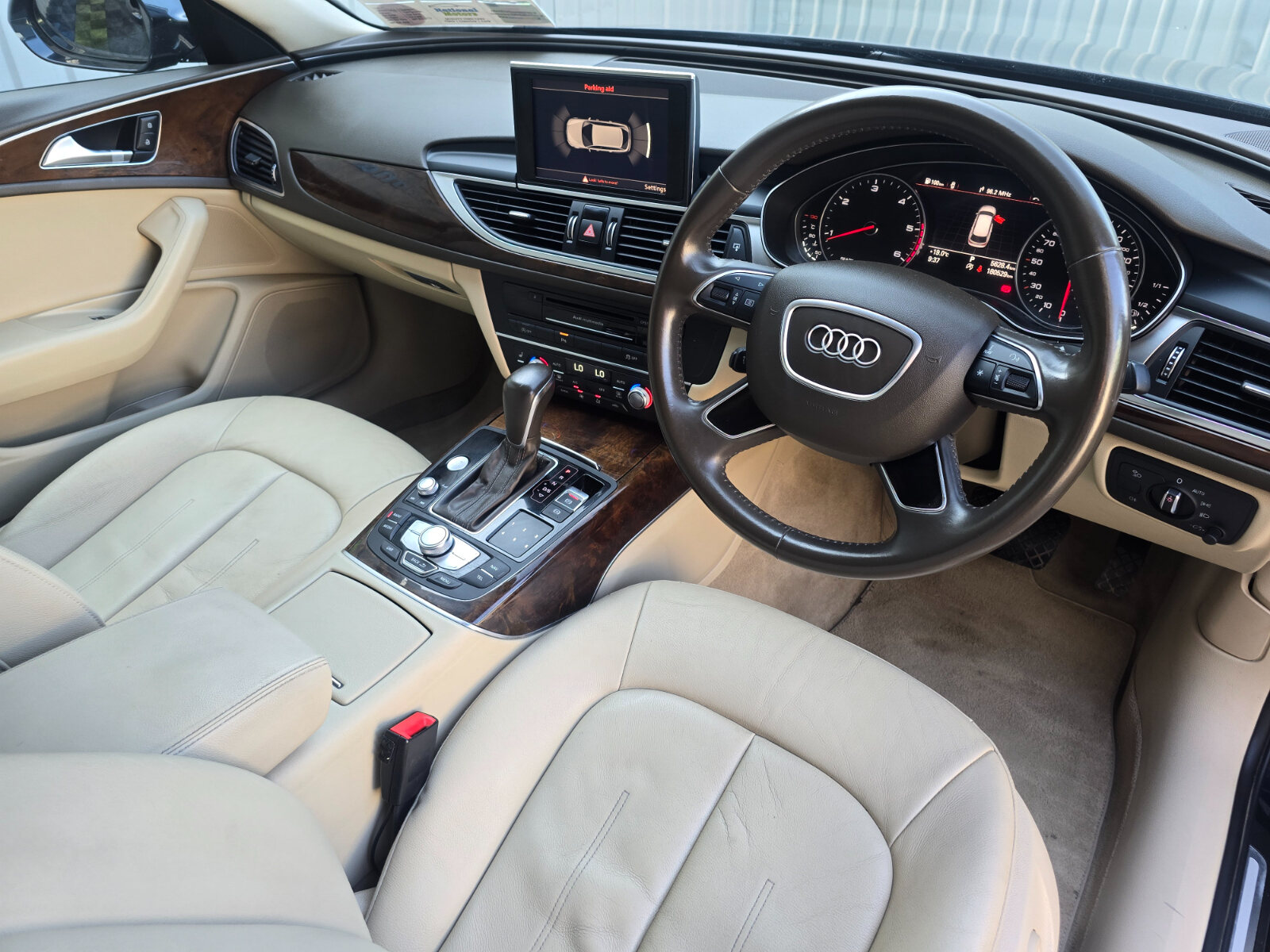 2017 Audi A6 AVANT 2.0 TDI Automatic - Image 12