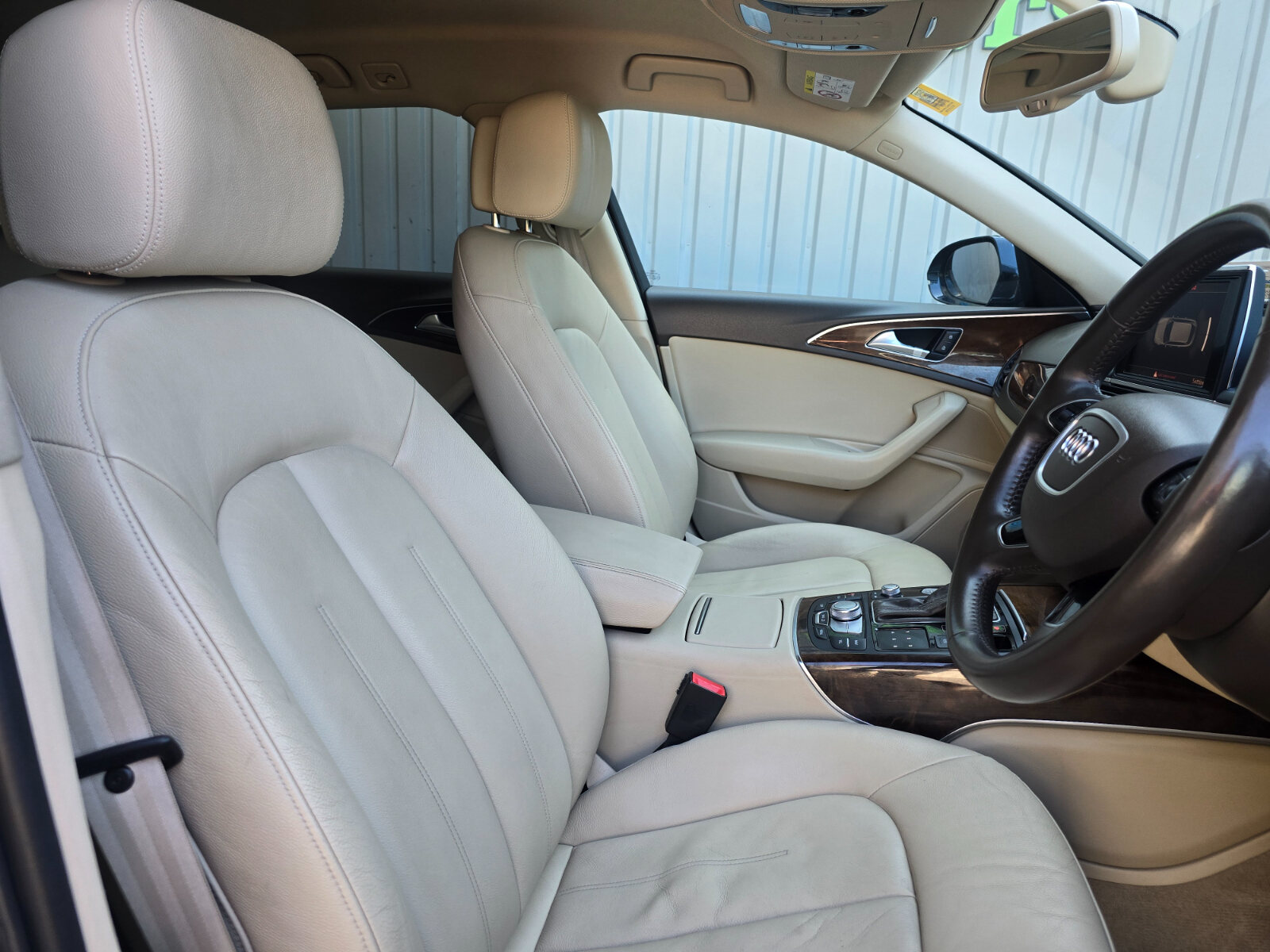 2017 Audi A6 AVANT 2.0 TDI Automatic - Image 13