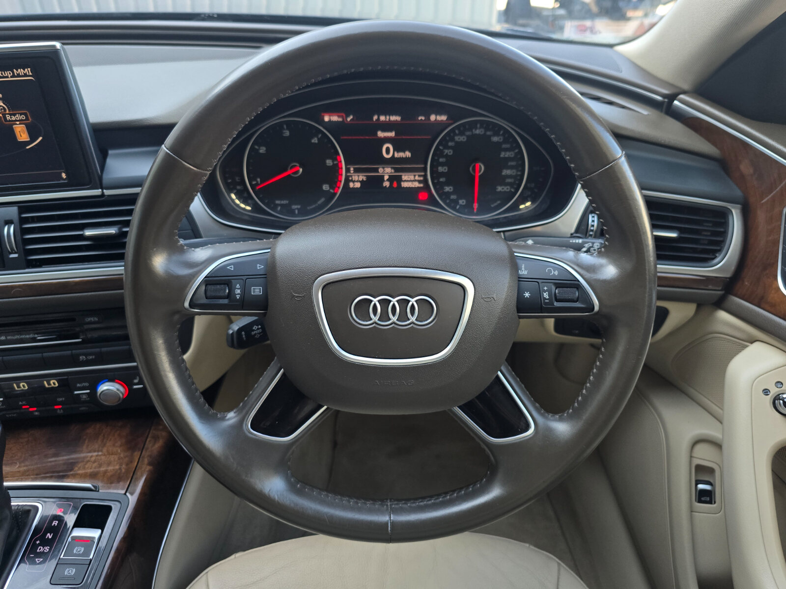 2017 Audi A6 AVANT 2.0 TDI Automatic - Image 19