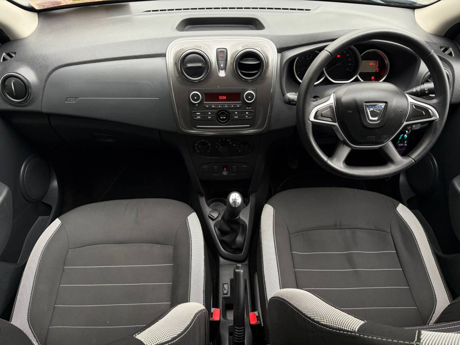 2017 Dacia Sandero Stepway 1.5 dCi - Image 11