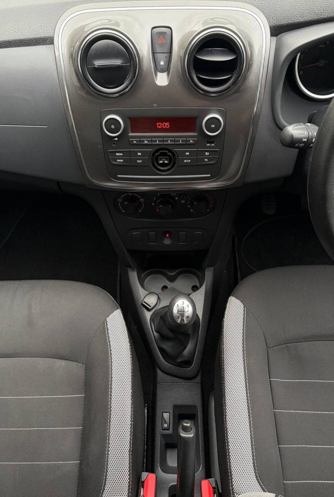 2017 Dacia Sandero Stepway 1.5 dCi - Image 14
