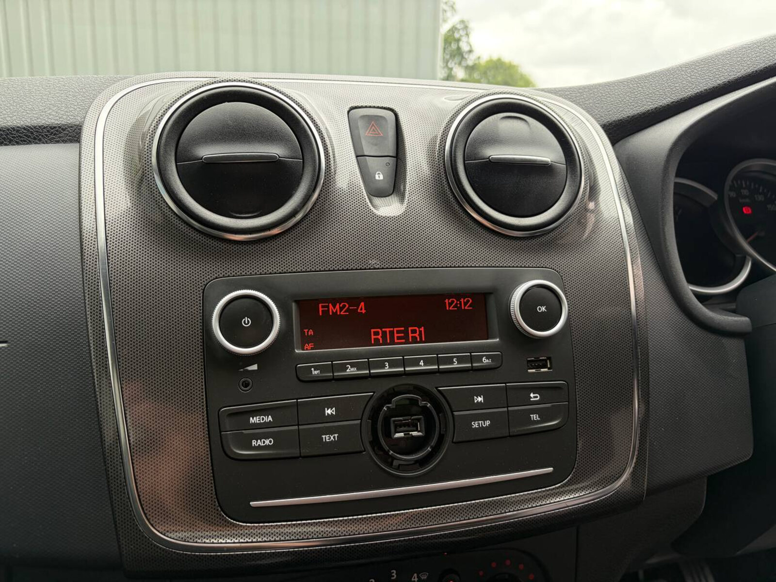 2017 Dacia Sandero Stepway 1.5 dCi - Image 16