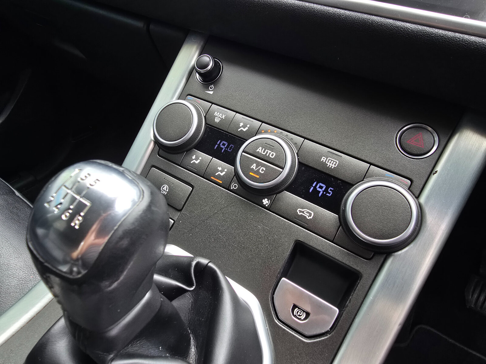 2018 Range Rover Evoque 2.0 eD4 SE - Image 16