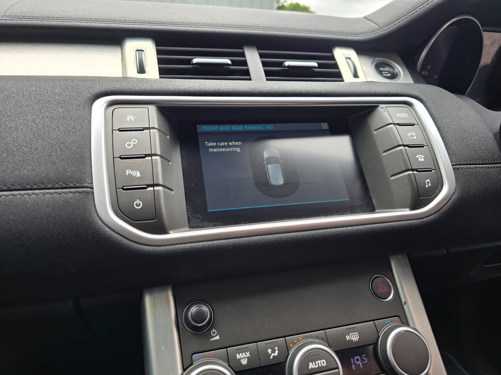 2018 Range Rover Evoque 2.0 eD4 SE - Image 17